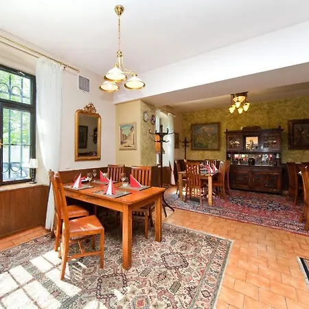 U Ruze 호텔 쿤타호라